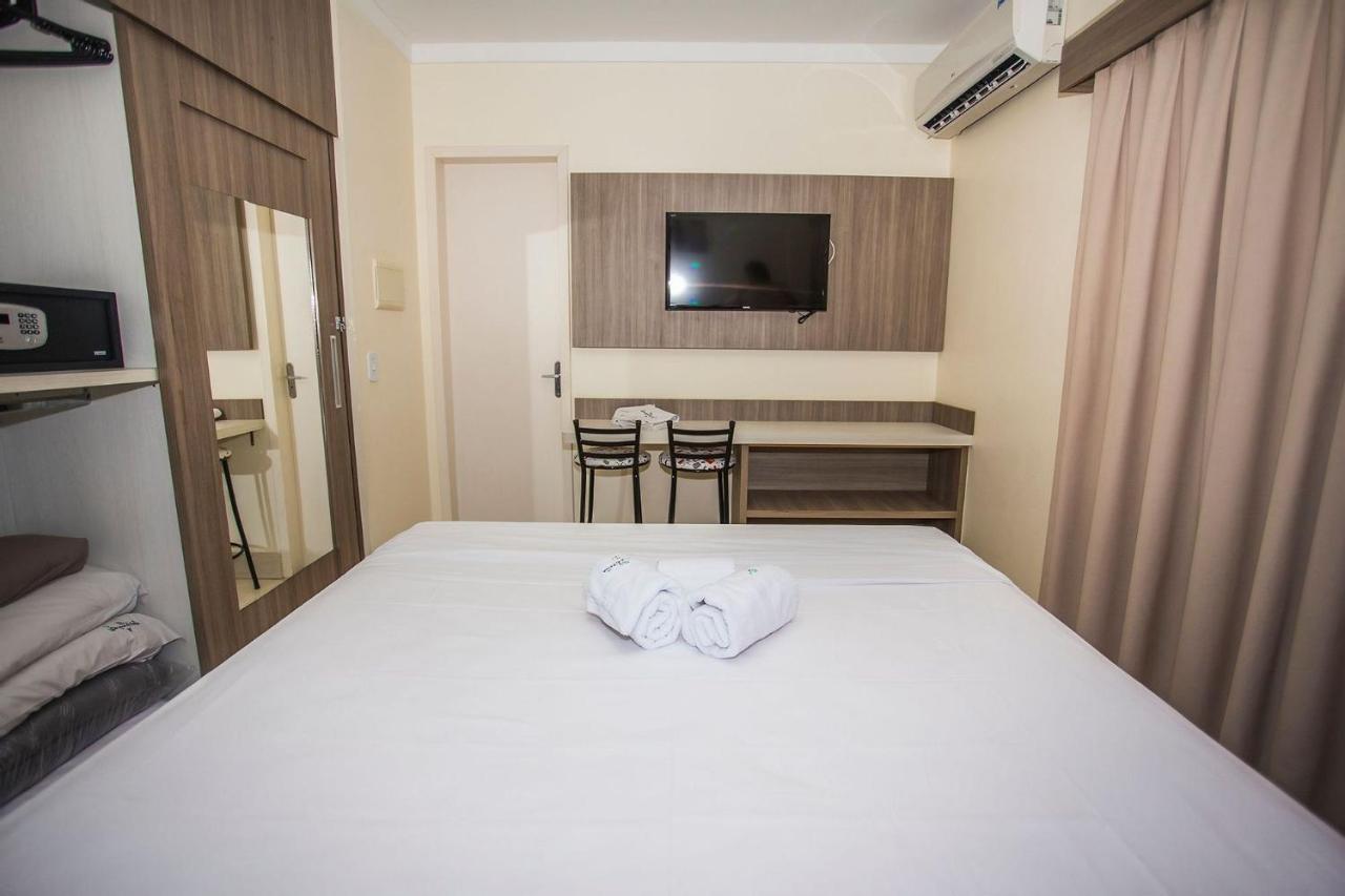 Apto 166 Lacqua diRoma V - Sacada com vista para Piscina de Ondas, roupa de Cama, camareira e garagem Caldas Novas Exterior foto