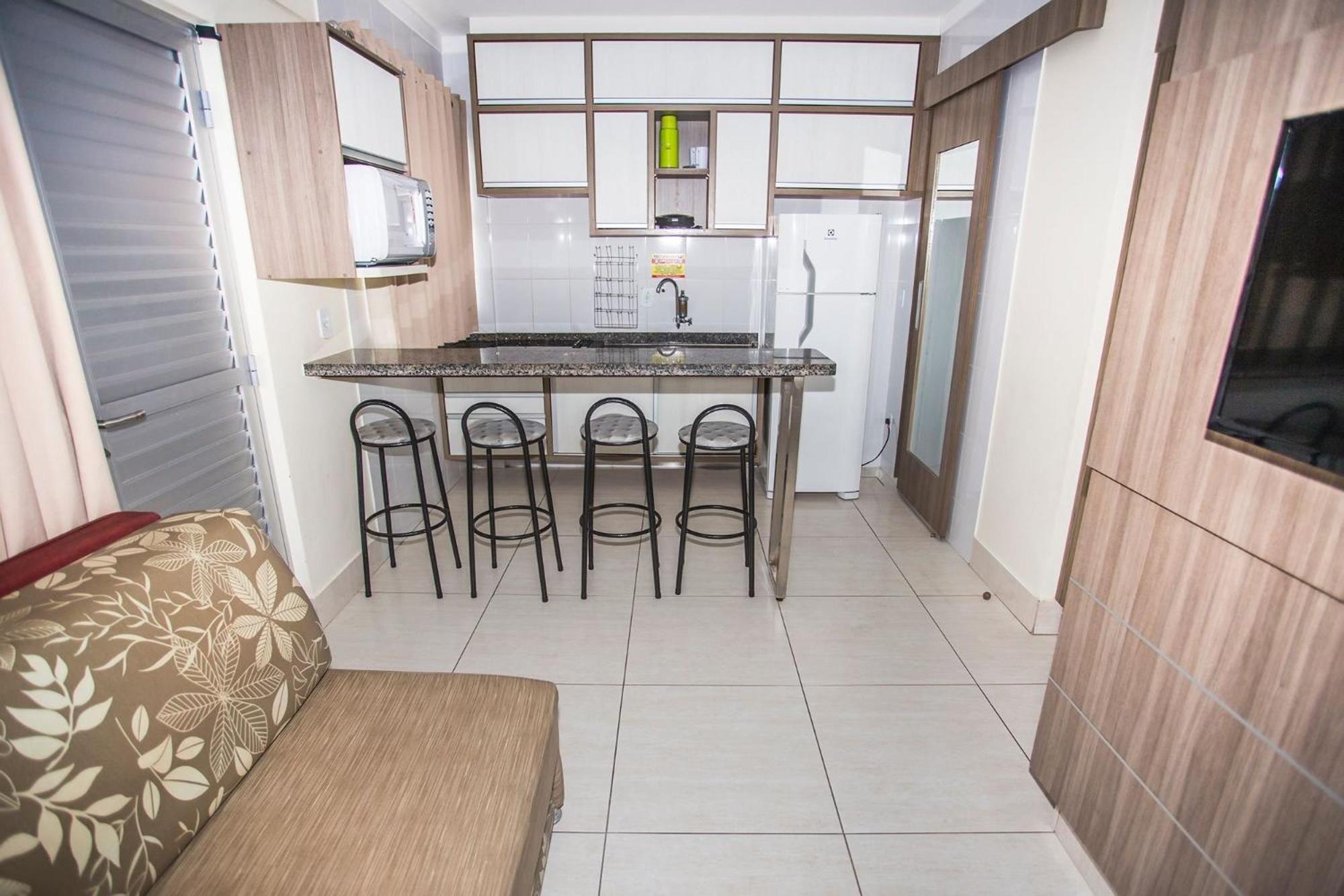 Apto 166 Lacqua diRoma V - Sacada com vista para Piscina de Ondas, roupa de Cama, camareira e garagem Caldas Novas Exterior foto